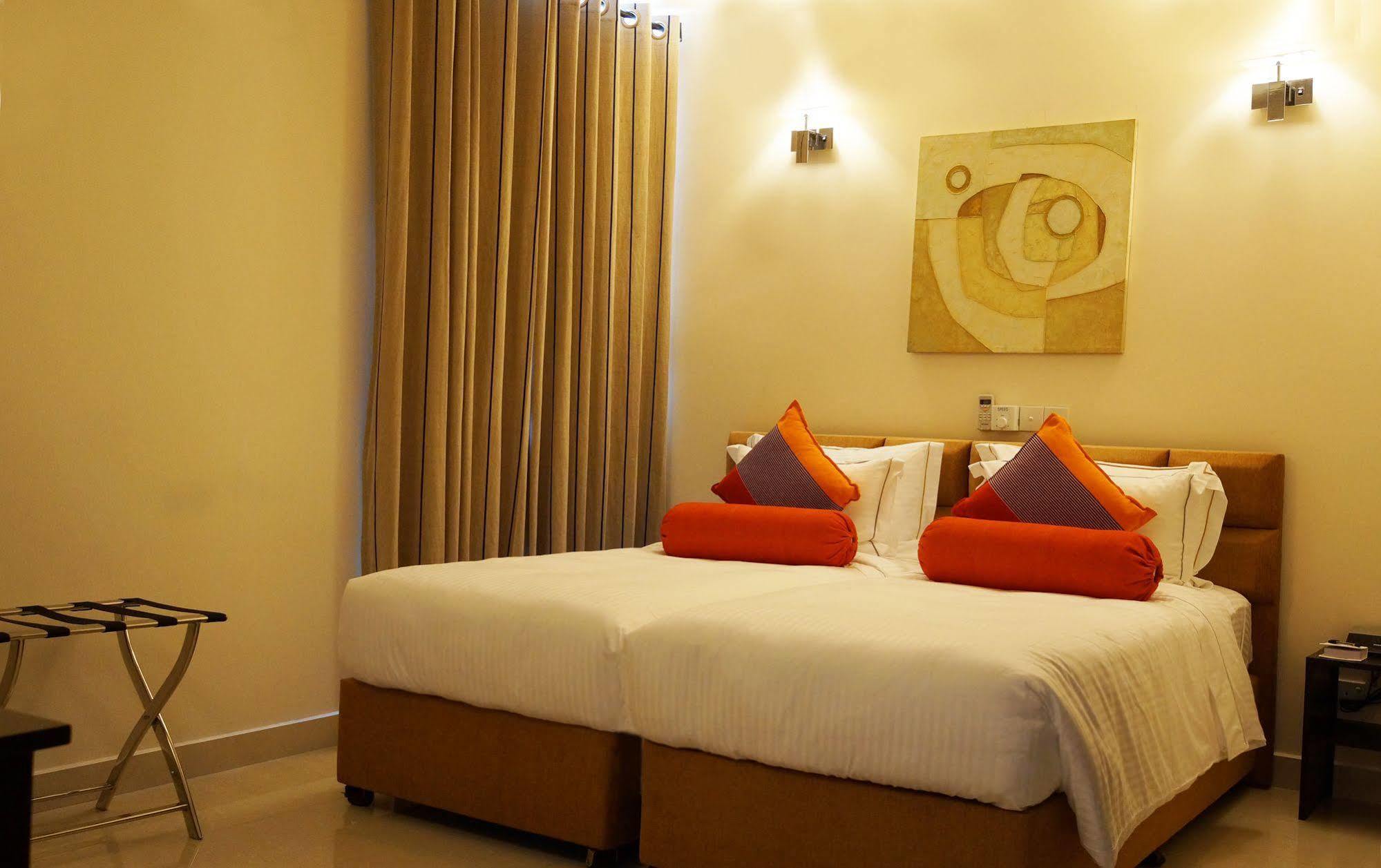 Appartement The Penthouse Above Sea à Dehiwala-Mont Lavinia Extérieur photo