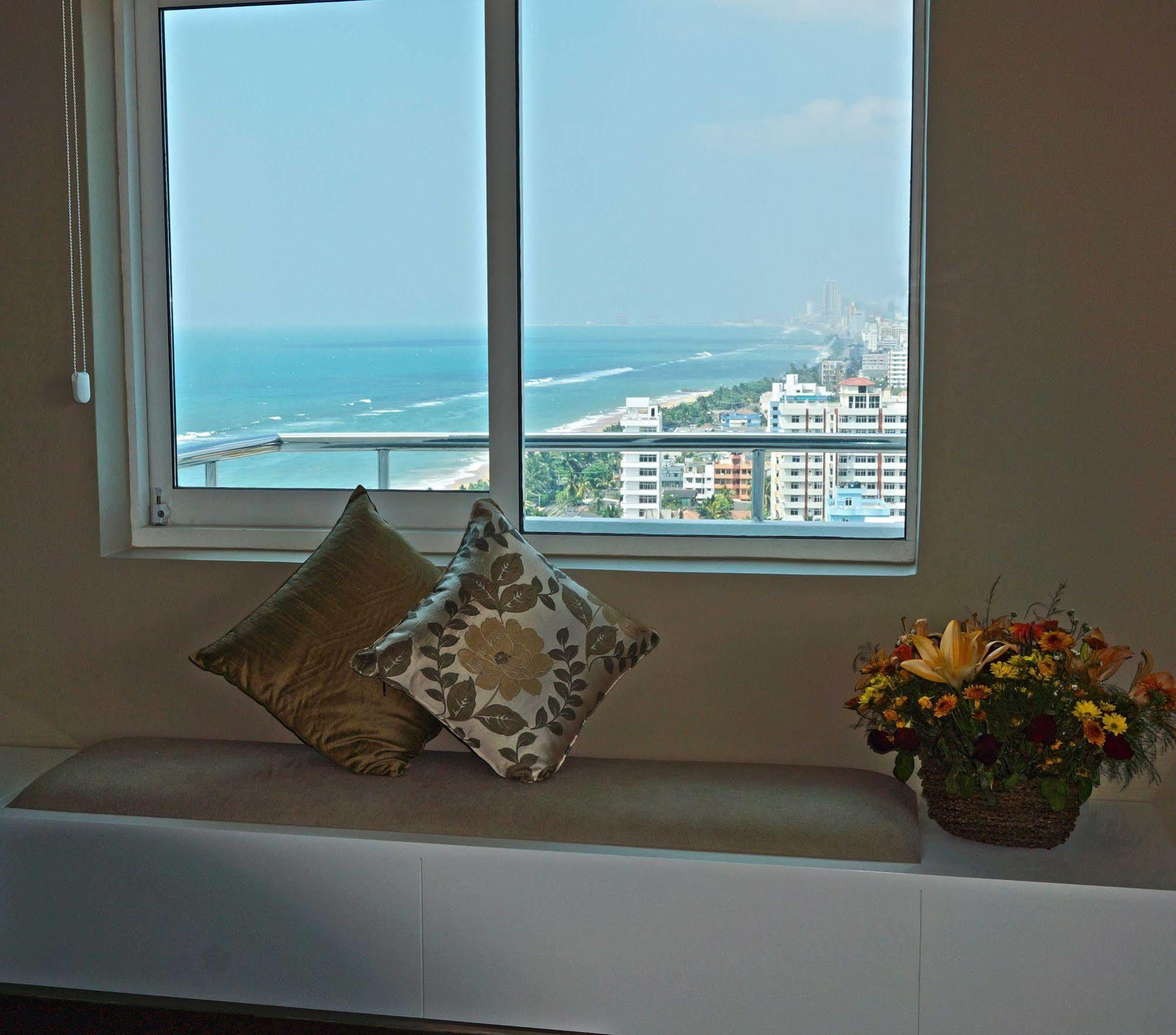 Appartement The Penthouse Above Sea à Dehiwala-Mont Lavinia Extérieur photo